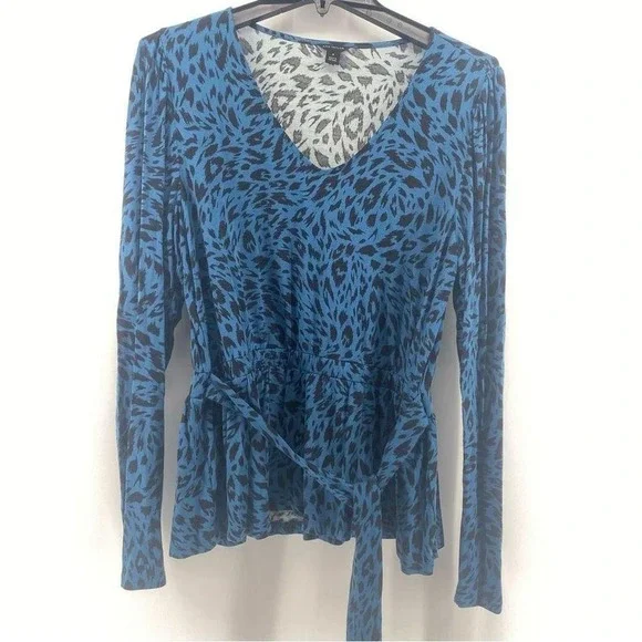 •Ann Taylor• Women's Leopard Print Top - Picture 1 of 7